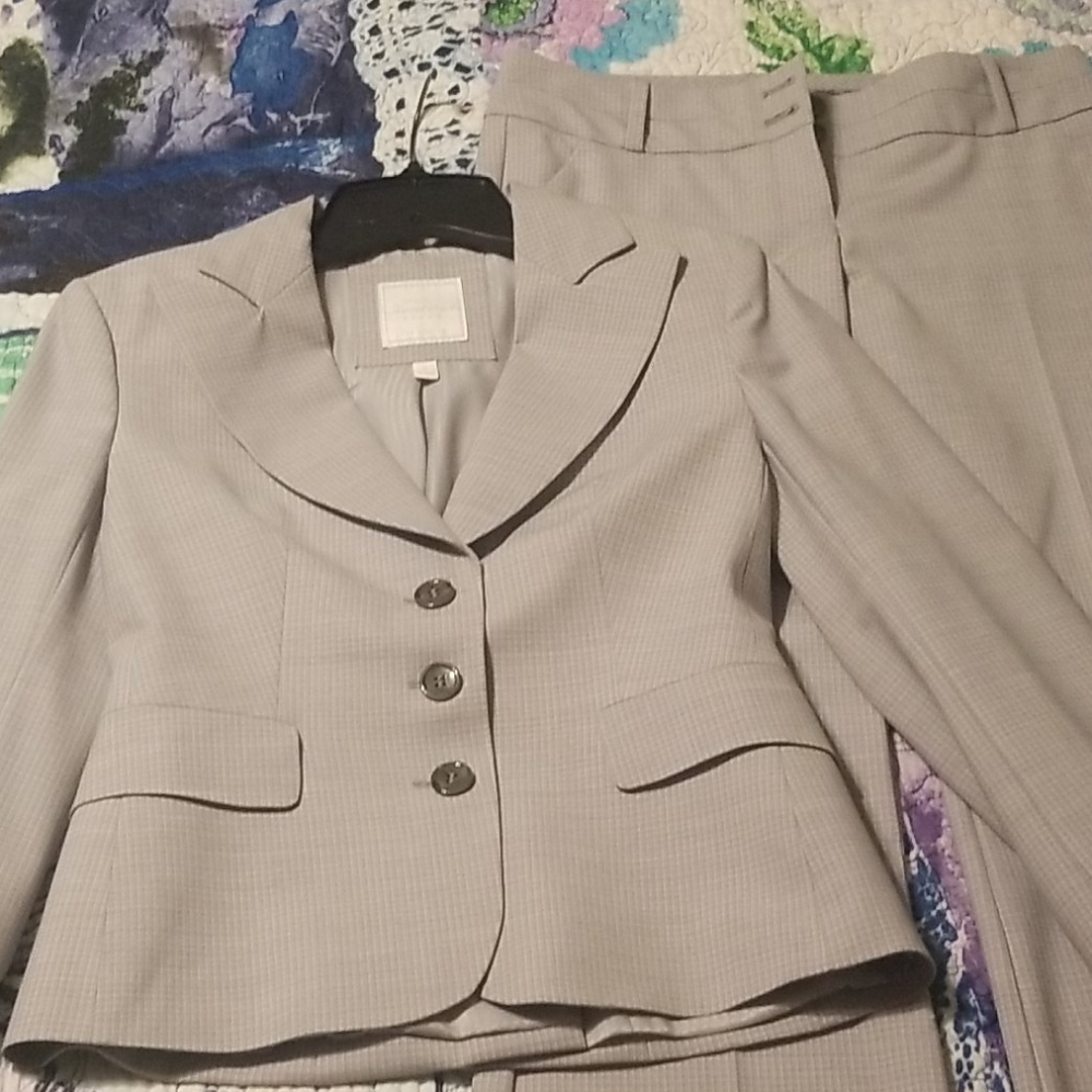 Limited pantsuit Size 0, drew fit